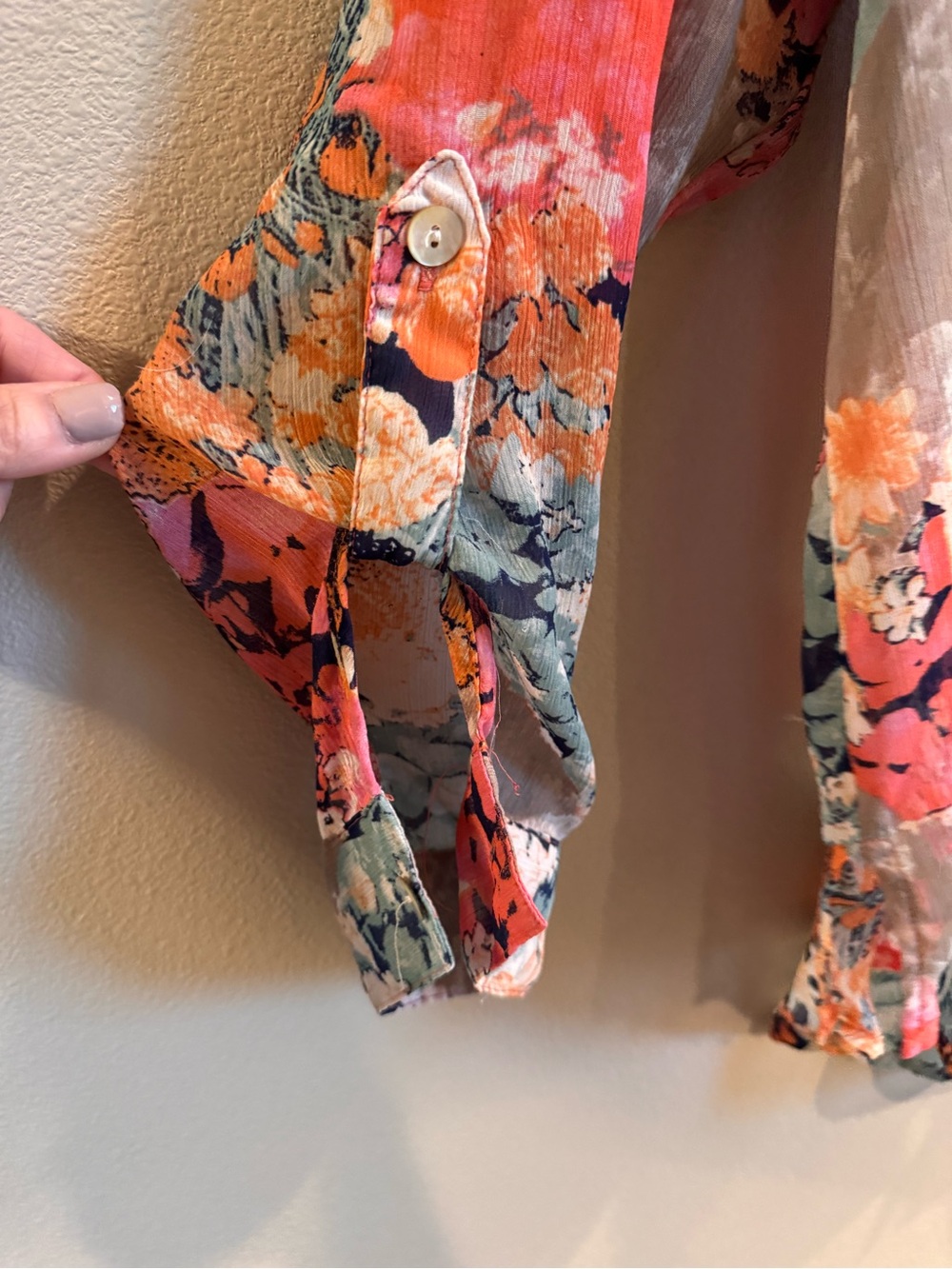 Fig & Flower Floral Mixed-Print Button Front Blouse - Multicolor - Picture 6 of 9